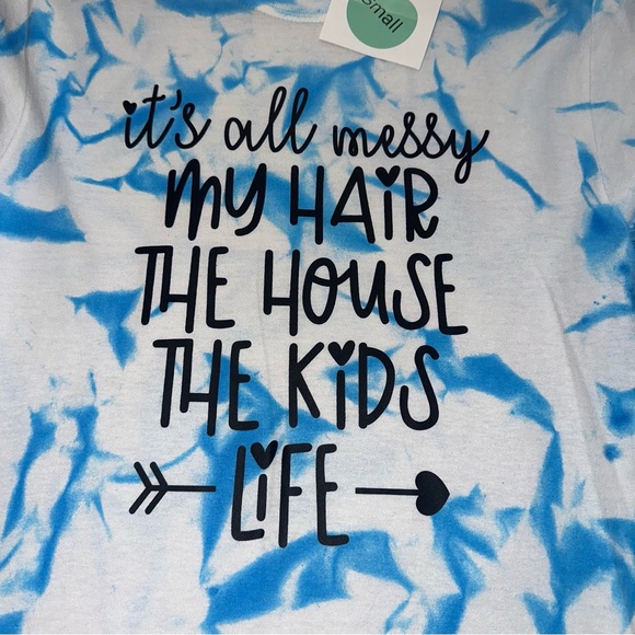 NWOT Unisex sizing Gildan Blue and White Tie-Dye Mom Tee - Picture 2 of 3